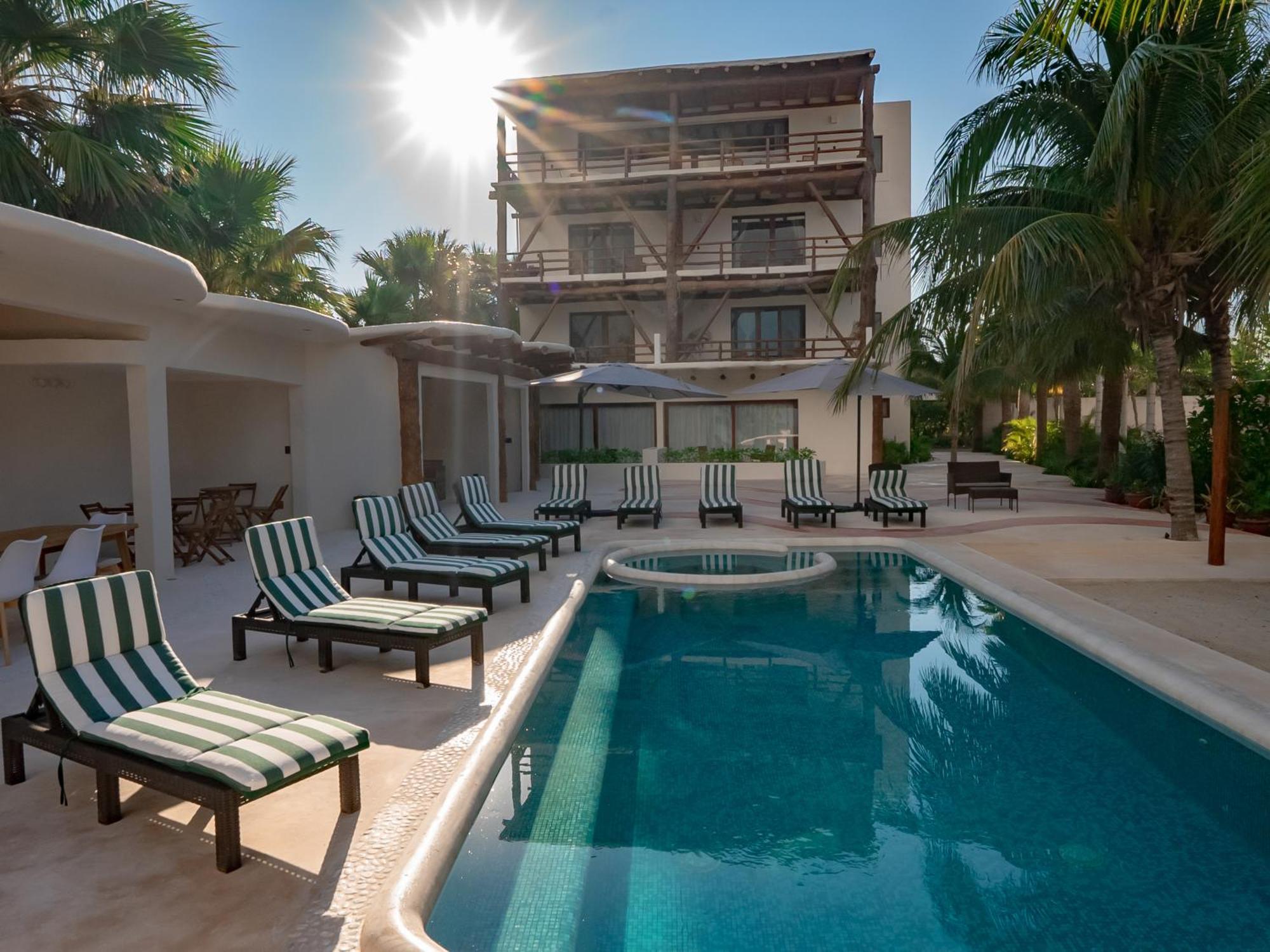 Beach Front Hotel Boutique Dk House جزيرة هول بوكس المظهر الخارجي الصورة