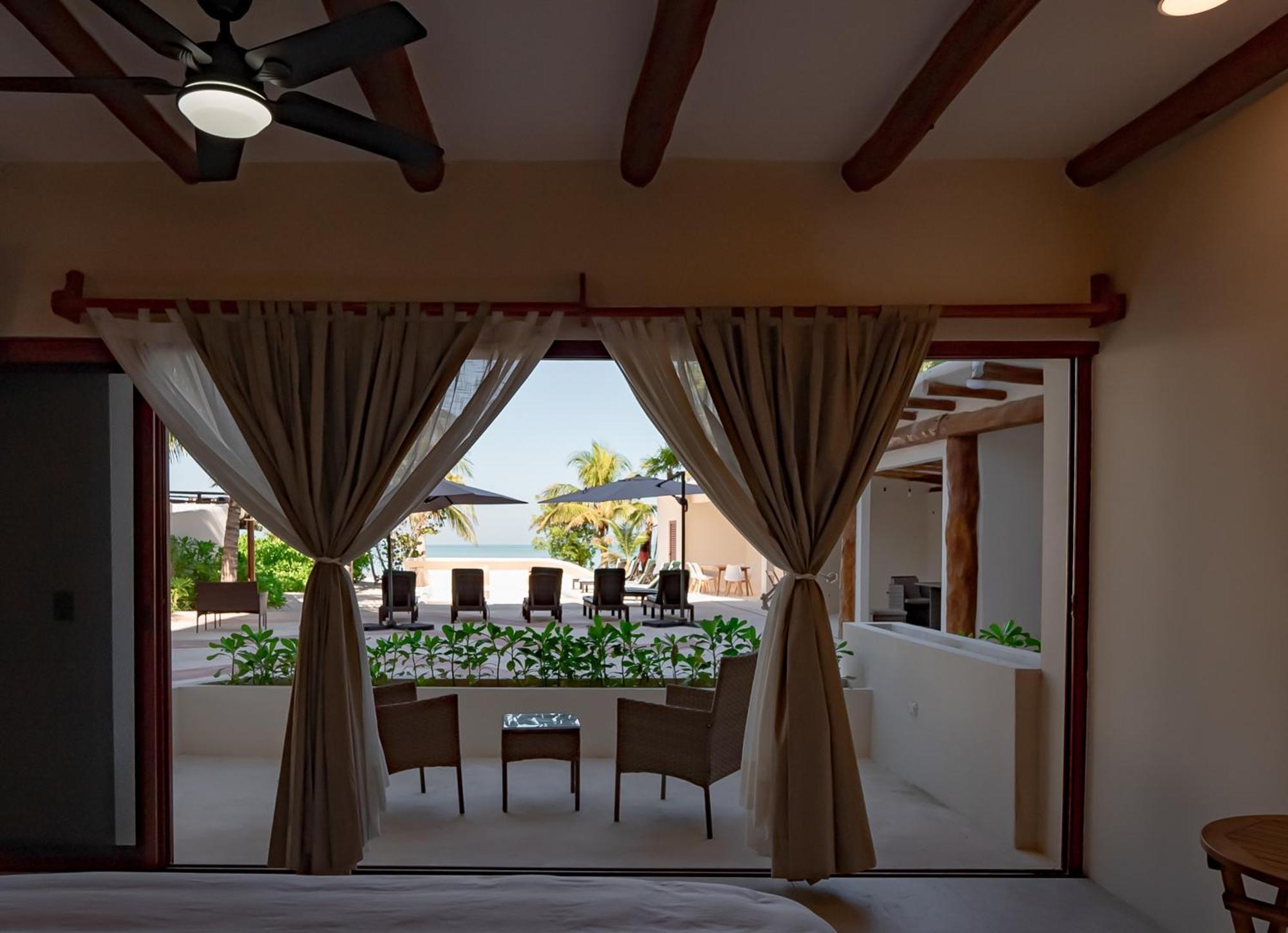 Beach Front Hotel Boutique Dk House جزيرة هول بوكس المظهر الخارجي الصورة