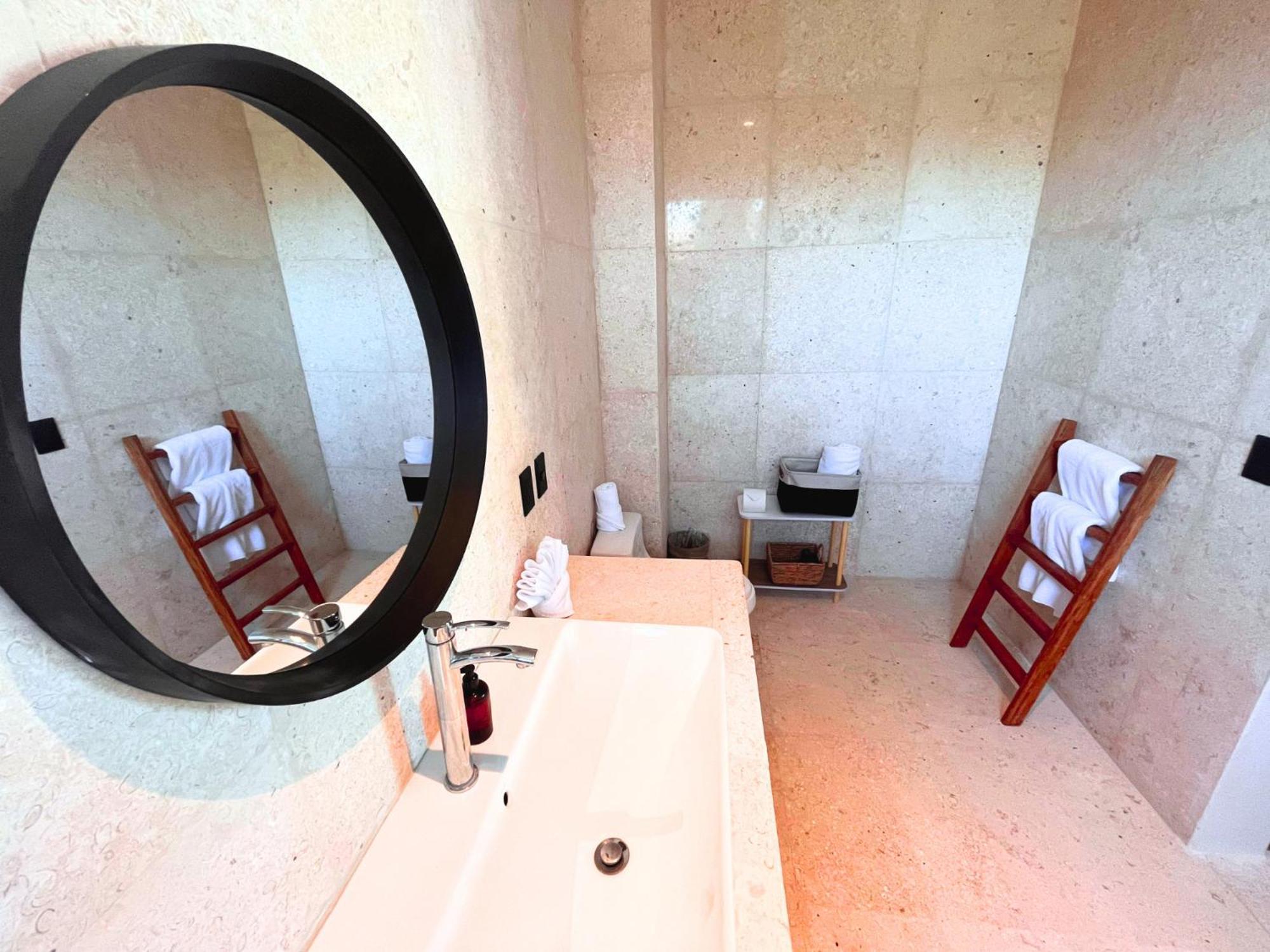Beach Front Hotel Boutique Dk House جزيرة هول بوكس المظهر الخارجي الصورة