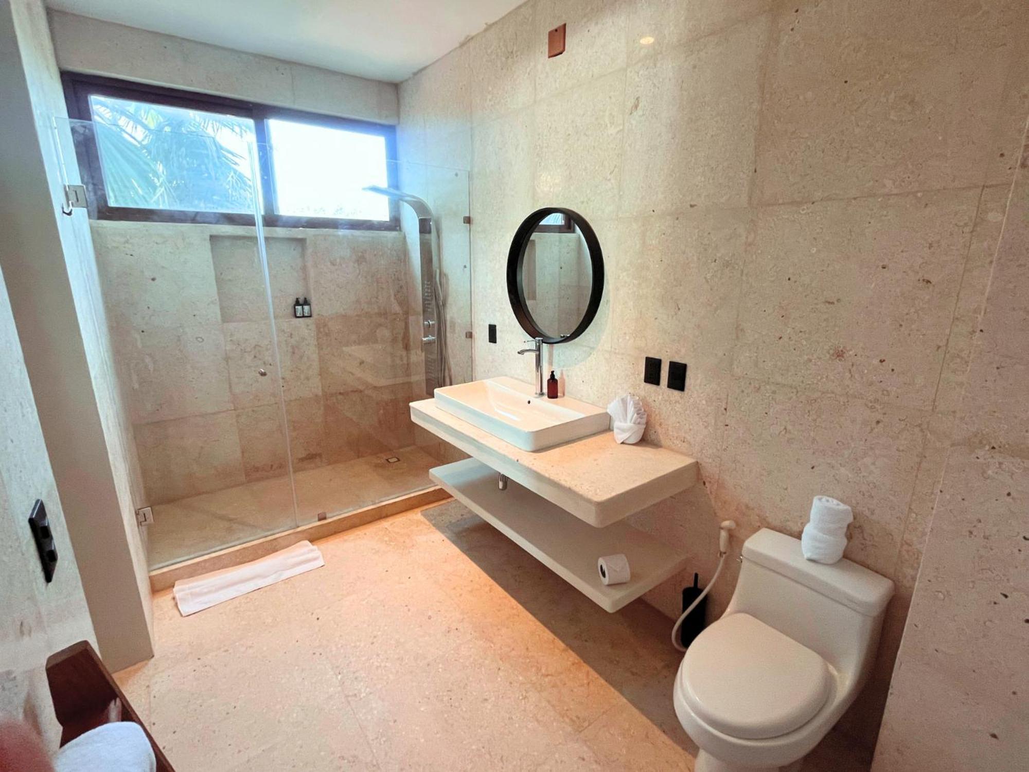 Beach Front Hotel Boutique Dk House جزيرة هول بوكس المظهر الخارجي الصورة